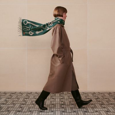 Cachecol Casaque Lettres au Carré - Cinza | Hermès Brasil